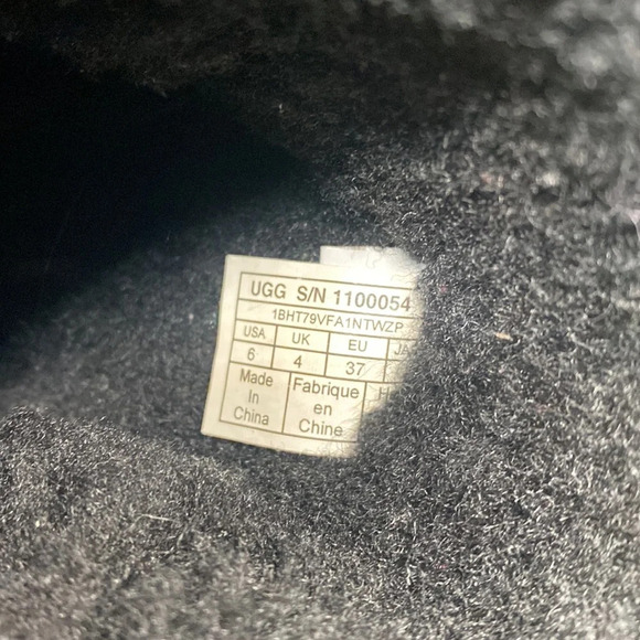 Womens UGG winter boots size 6 check them out very nice thanks 🙏 - Picture 8 of 8